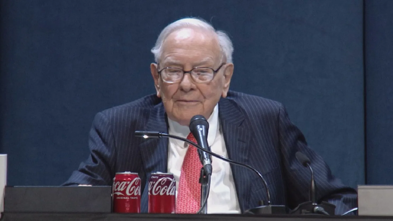 Featured image of post 【股神告别秀】94岁巴菲特宣布退休,2025年伯克希尔股东大会精华解读